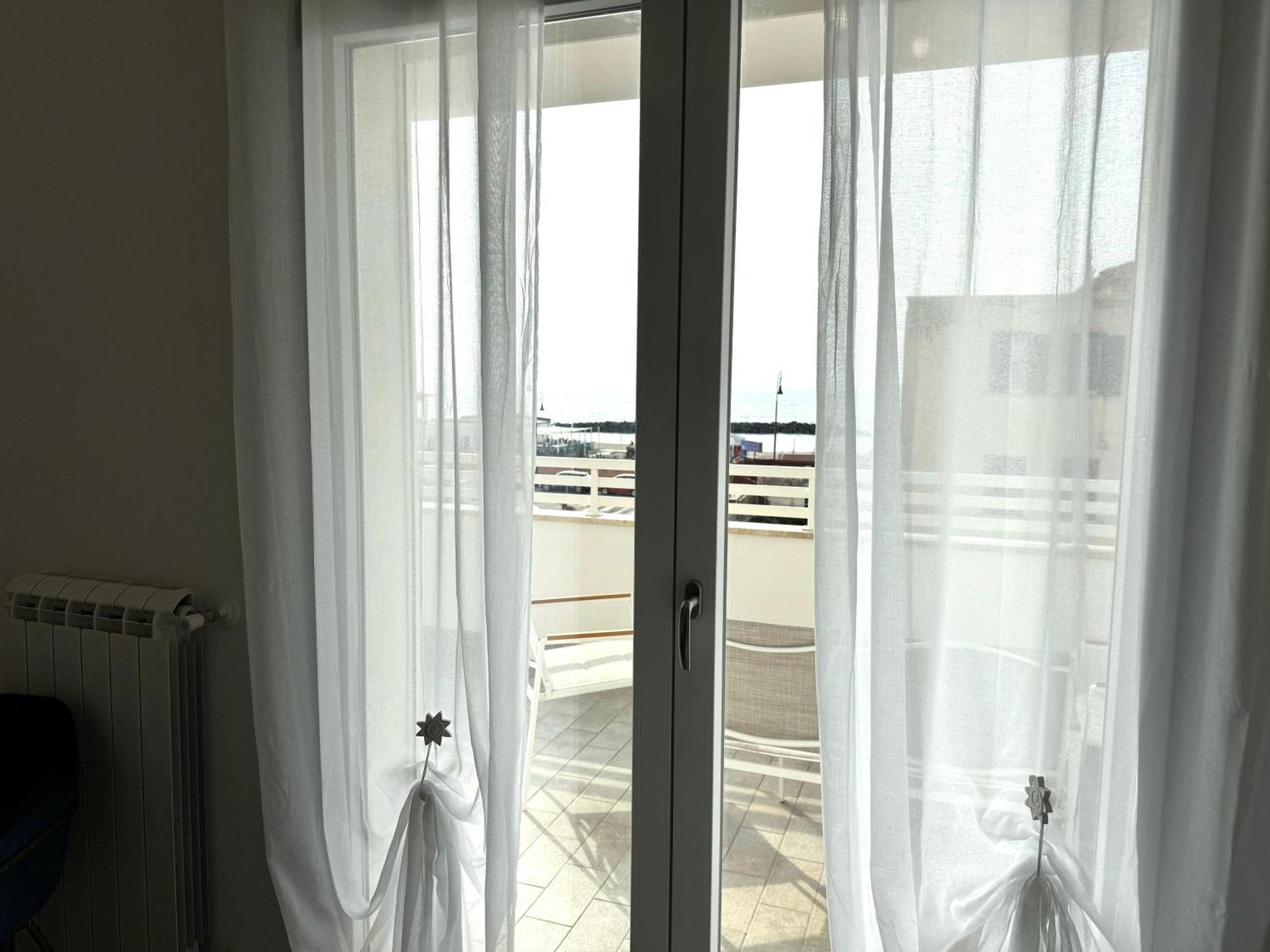 Suites Dreams Fiumicino Mare Luaran gambar